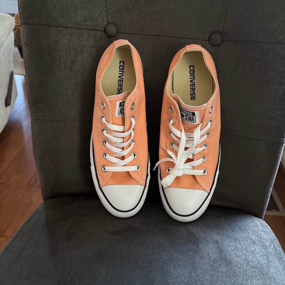 Converse Chuck 70 All Star Low Canvas Shoes Orange Peach W 9 M 7 - Picture 1 of 6